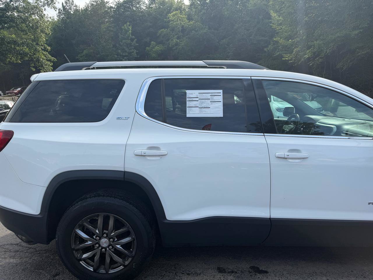 Used 2017 GMC Acadia SLT AWD/4WD image 10