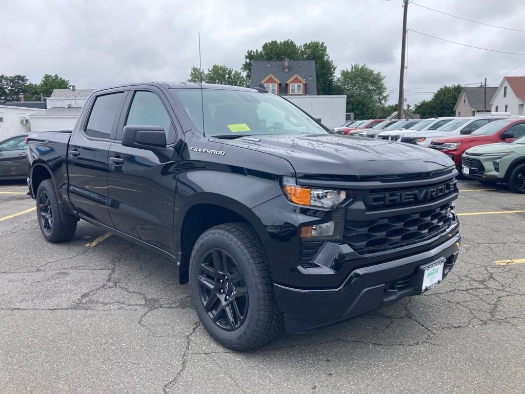 New 2026 Chevrolet Silverado 1500 Custom w/ Turbomax Blackout Package