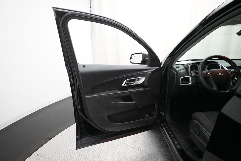 Used 2013 Chevrolet Equinox LS image 26