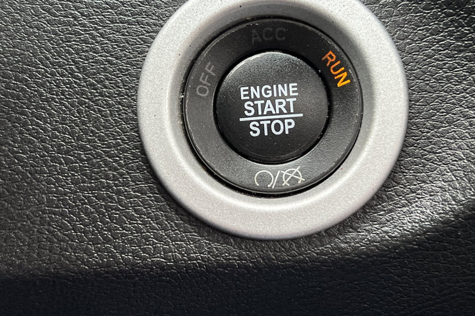 Used 2017 RAM 3500 Laramie image 33