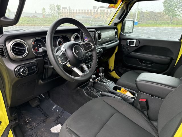 Used 2023 Jeep Wrangler Sahara image 16