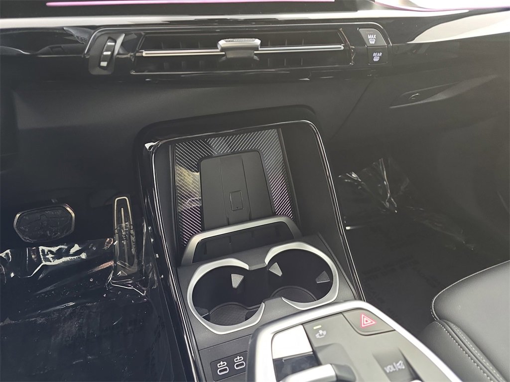 Certified 2025 BMW X2 xDrive28i image 23