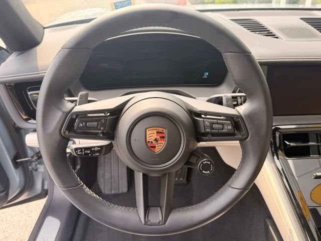 Used 2024 Porsche Panamera RWD image 16