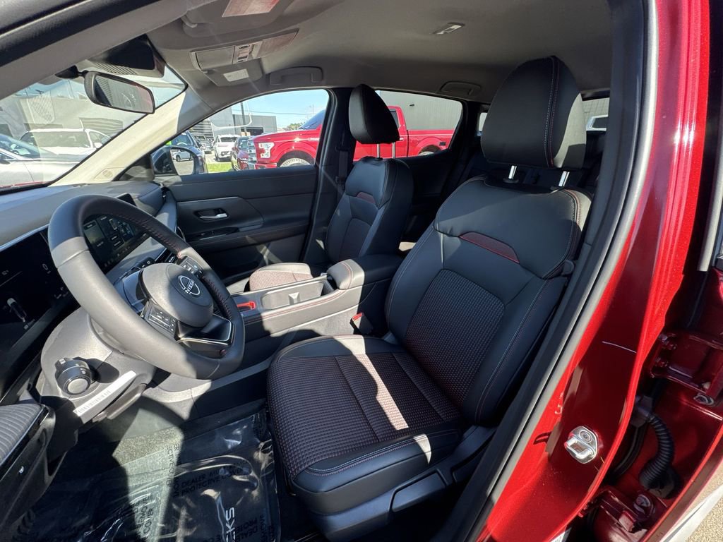 New 2026 Nissan Kicks SR w/ Cold Weather Package image 11