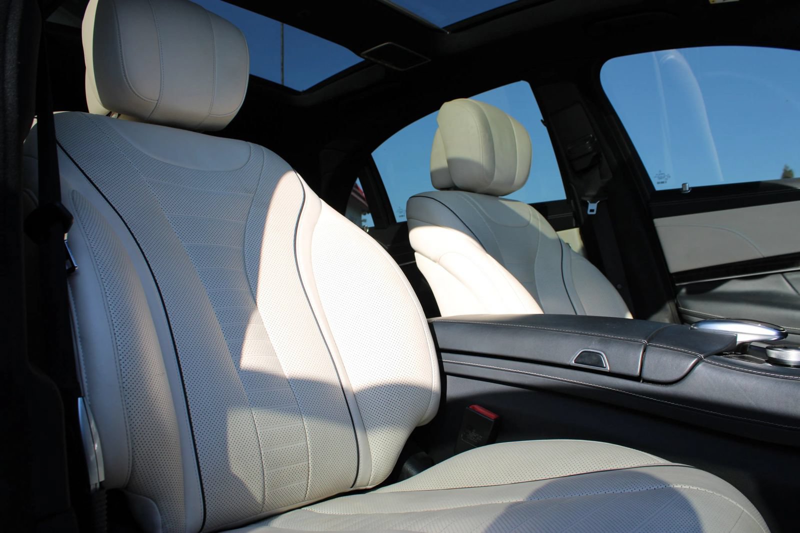Used 2015 Mercedes-Benz S 550 Sedan image 19