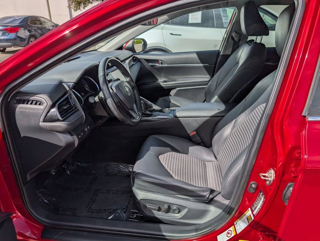 Used 2019 Toyota Camry SE FWD image 14