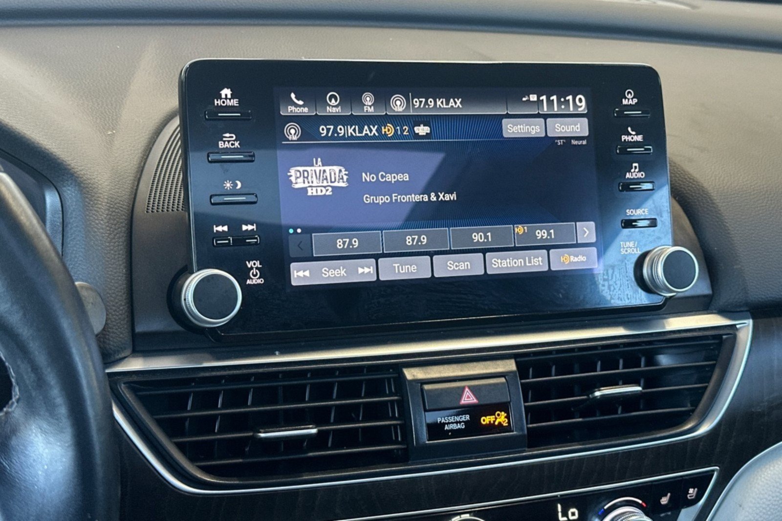 Used 2021 Honda Accord Touring image 16