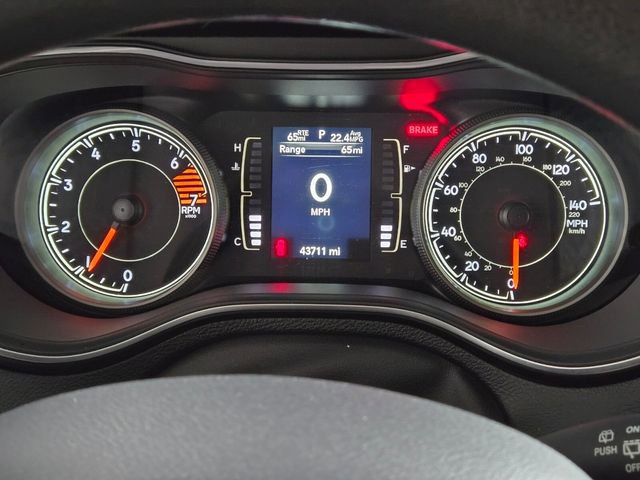 Used 2021 Jeep Cherokee Latitude FWD image 33