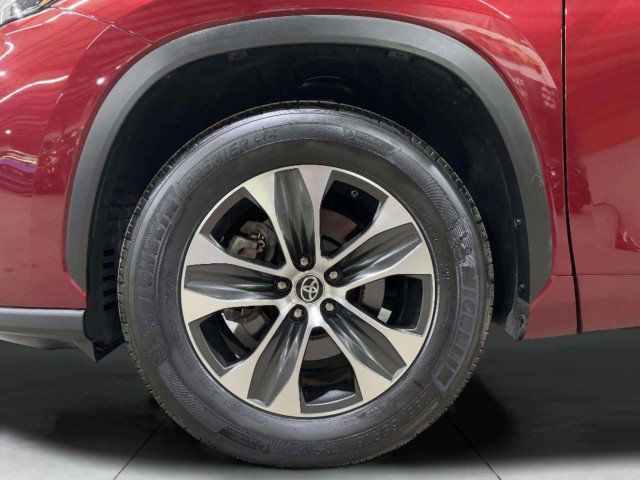 Used 2021 Toyota Highlander XLE image 68