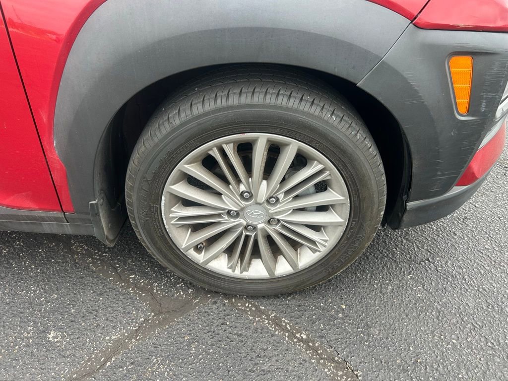 Used 2018 Hyundai Kona SEL FWD image 2