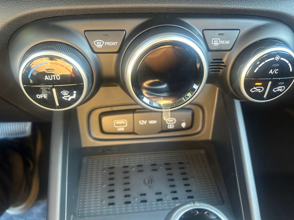 New 2026 Hyundai Venue SEL FWD image 21