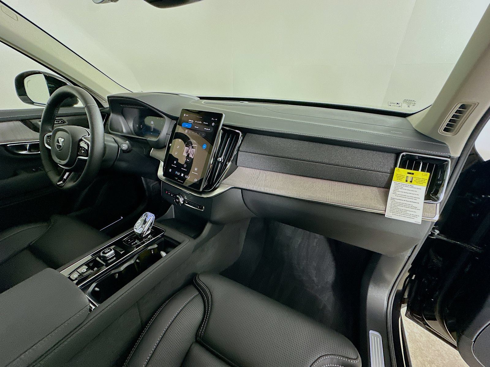 New 2026 Volvo XC90 T8 Ultra w/ Protection Package AWD/4WD image 45