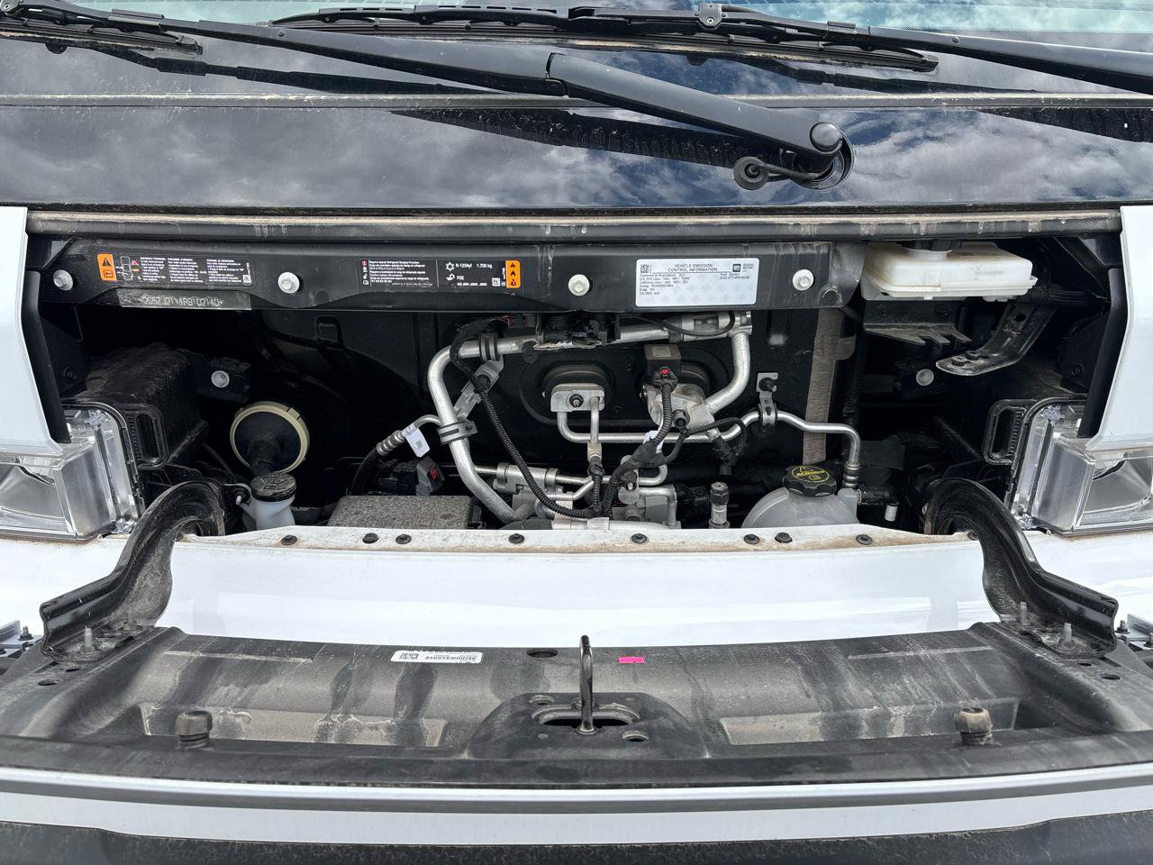 Used 2024 Chevrolet Brightdrop 400 w/ Commercial Equipment Package AWD/4WD image 36