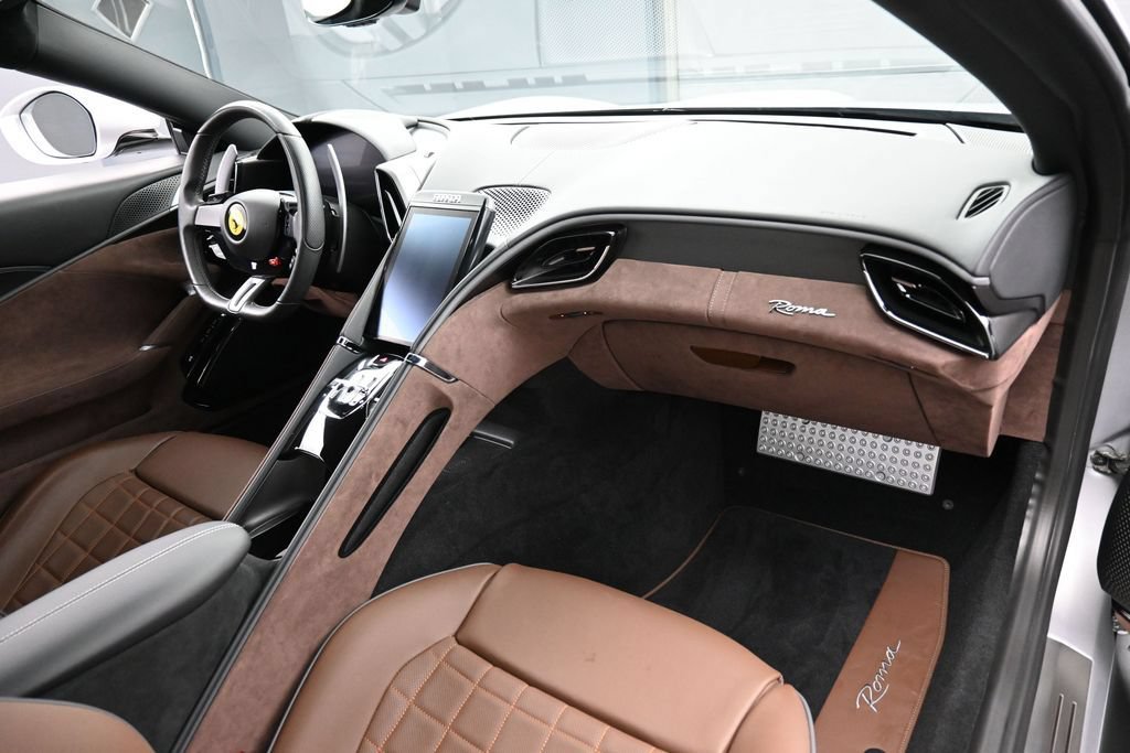 Used 2024 Ferrari Roma RWD image 26