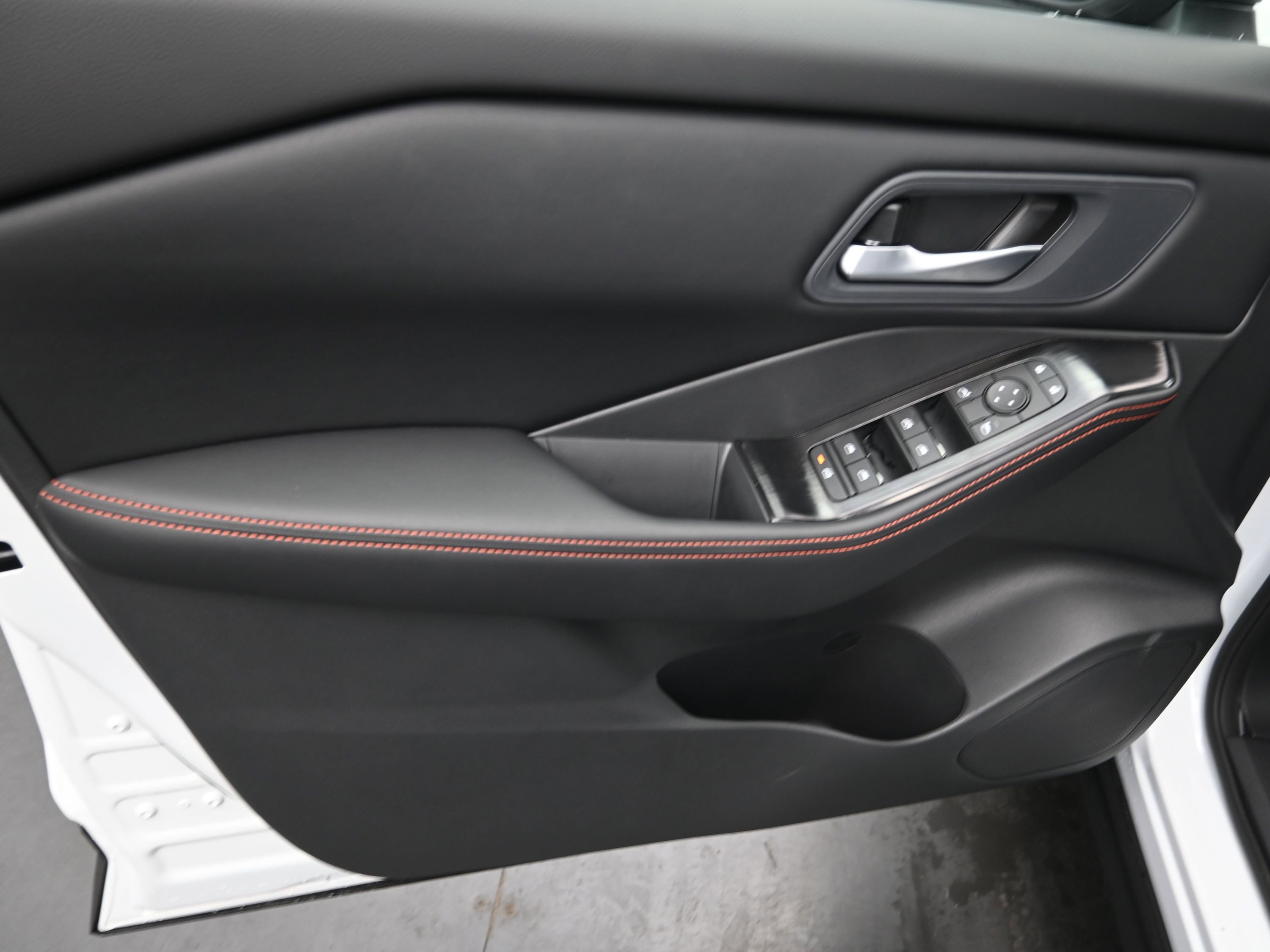 New 2026 Nissan Rogue SV image 11