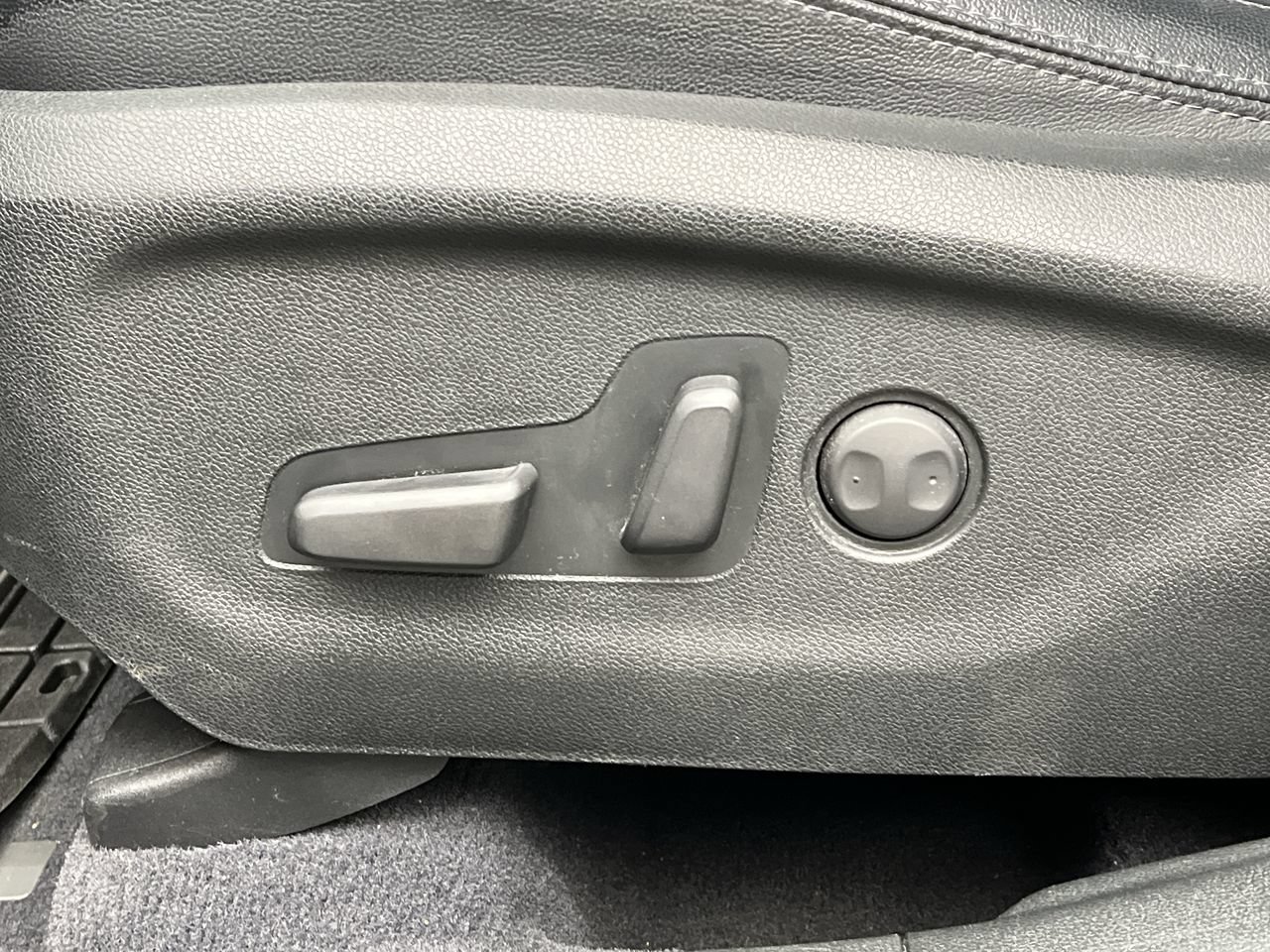Used 2019 Kia Sorento EX AWD/4WD image 10