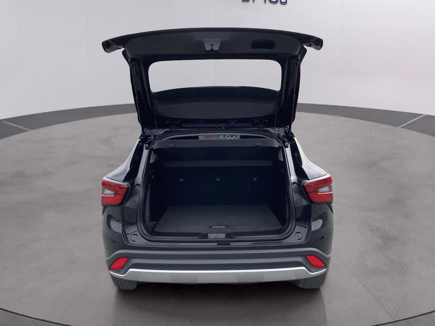 Used 2025 Chevrolet Trax LT w/ LT Convenience Package image 32