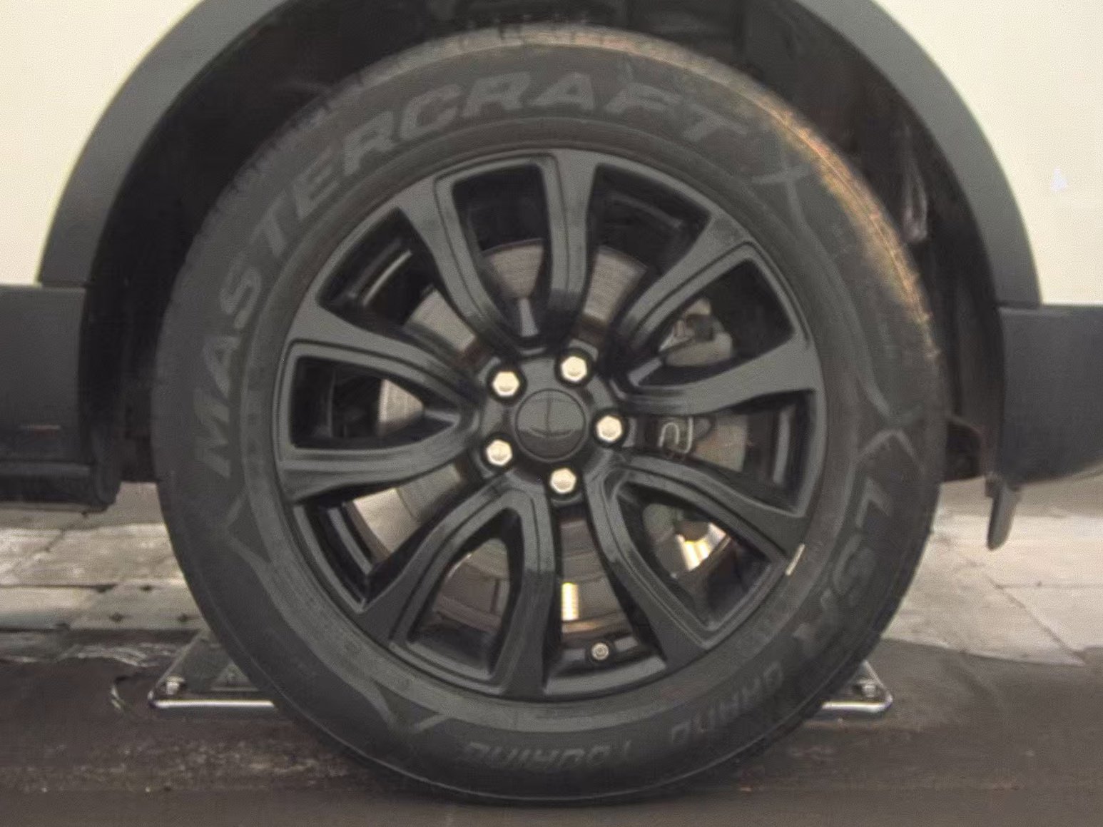 Used 2019 Land Rover Range Rover Evoque SE AWD/4WD image 15