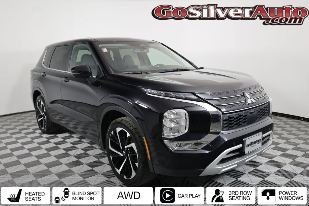 Used 2024 Mitsubishi Outlander SE AWD/4WD image 1