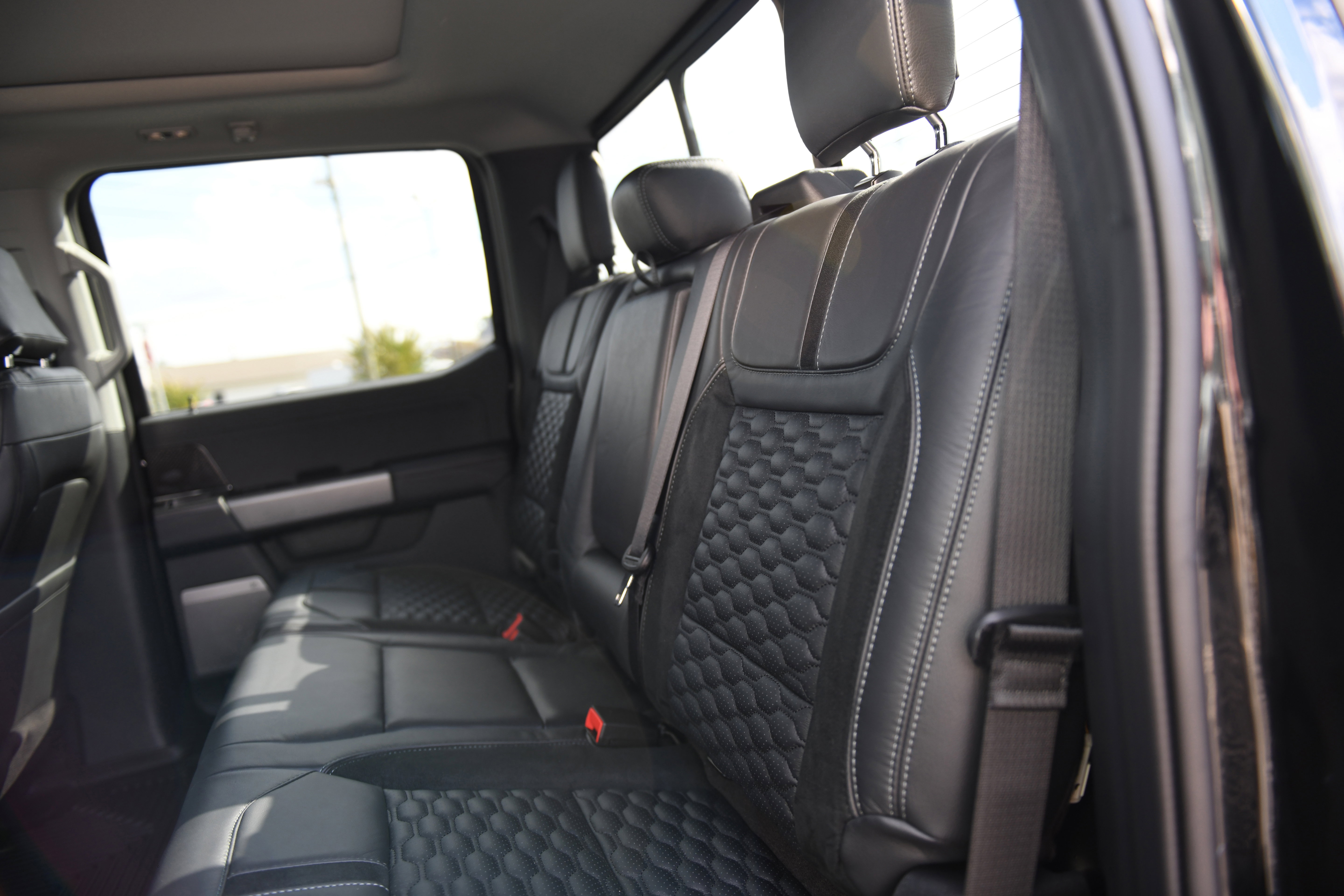 New 2026 Ford F250 Lariat w/ Black Appearance Package image 43