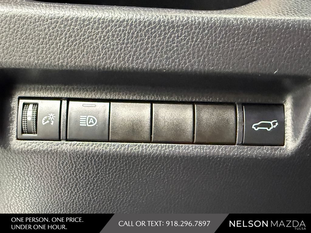 Used 2020 Toyota RAV4 XLE Premium FWD image 26