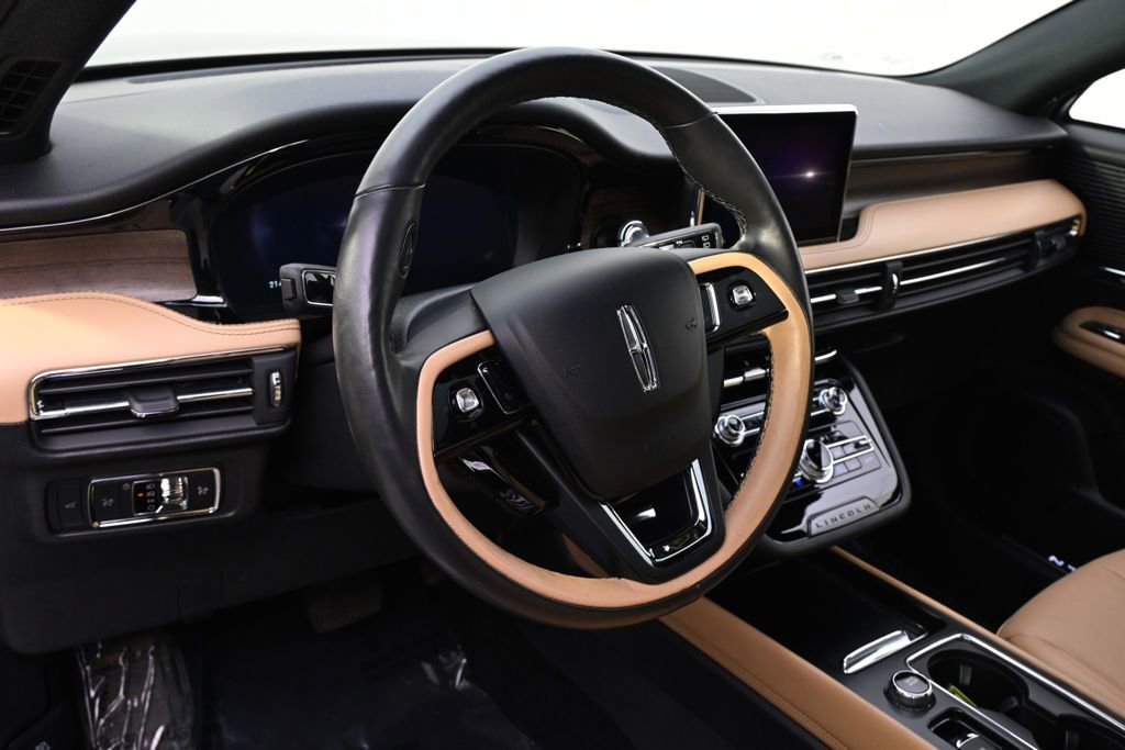 Certified 2022 Lincoln Corsair Reserve w/ Equipment Group 201A image 11