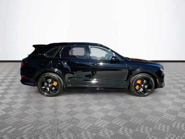 Used 2025 Bentley Bentayga AWD/4WD image 8
