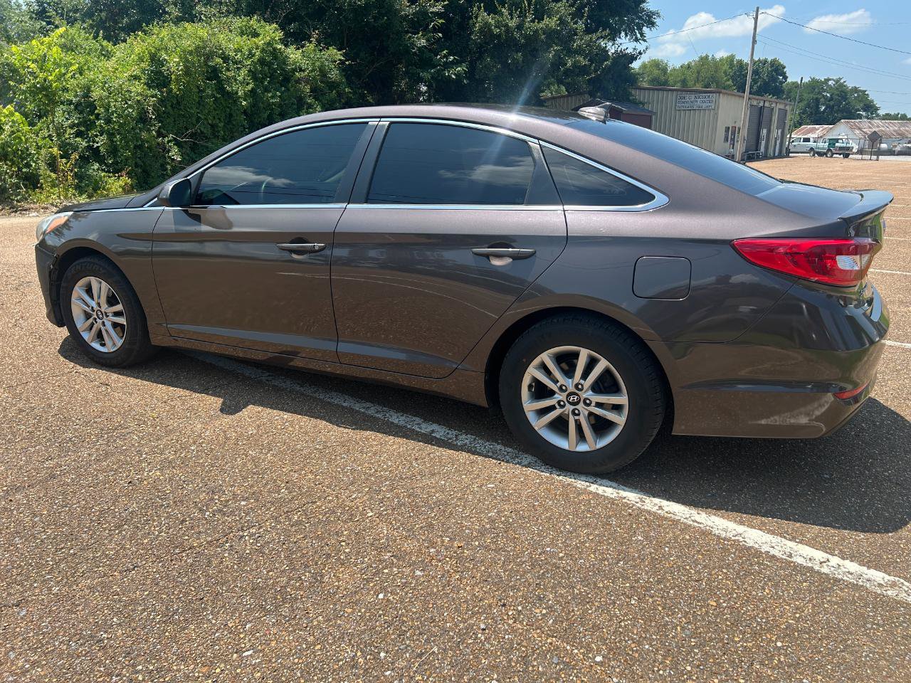 Used 2017 Hyundai Sonata SE FWD image 3