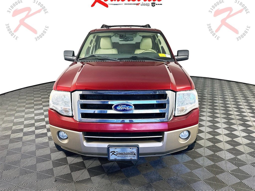 Used 2013 Ford Expedition XLT image 2
