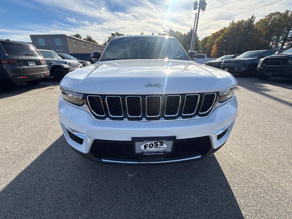Certified 2025 Jeep Grand Cherokee Limited AWD/4WD image 8