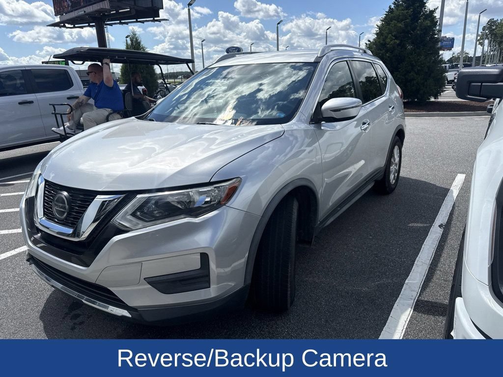 Used 2020 Nissan Rogue SV FWD video 3