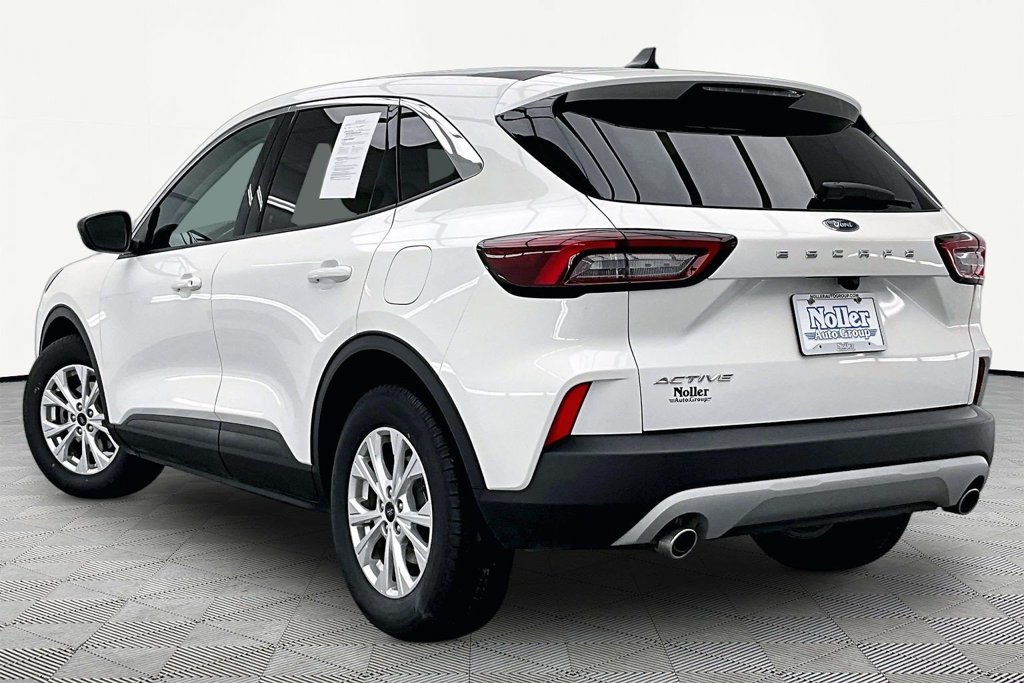 Certified 2023 Ford Escape Active w/ Cold Weather Package FWD image 13