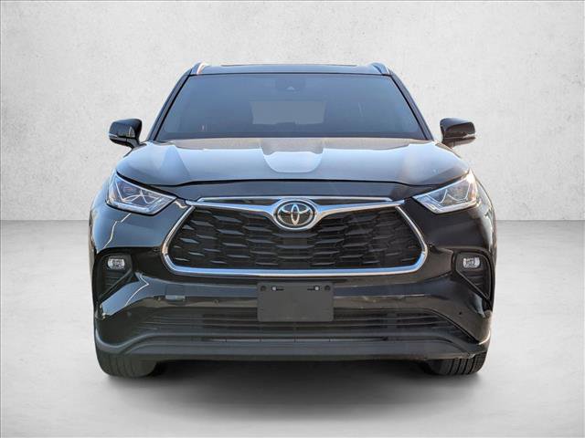 Used 2020 Toyota Highlander Limited AWD/4WD image 2