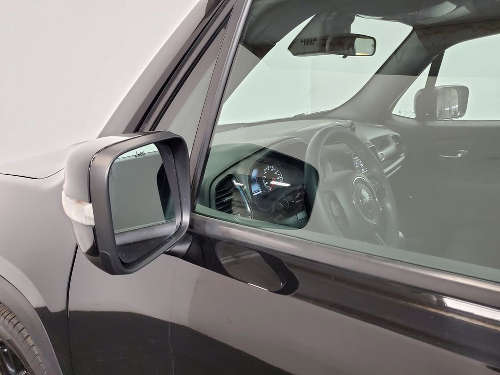 Used 2022 Jeep Renegade Altitude image 30