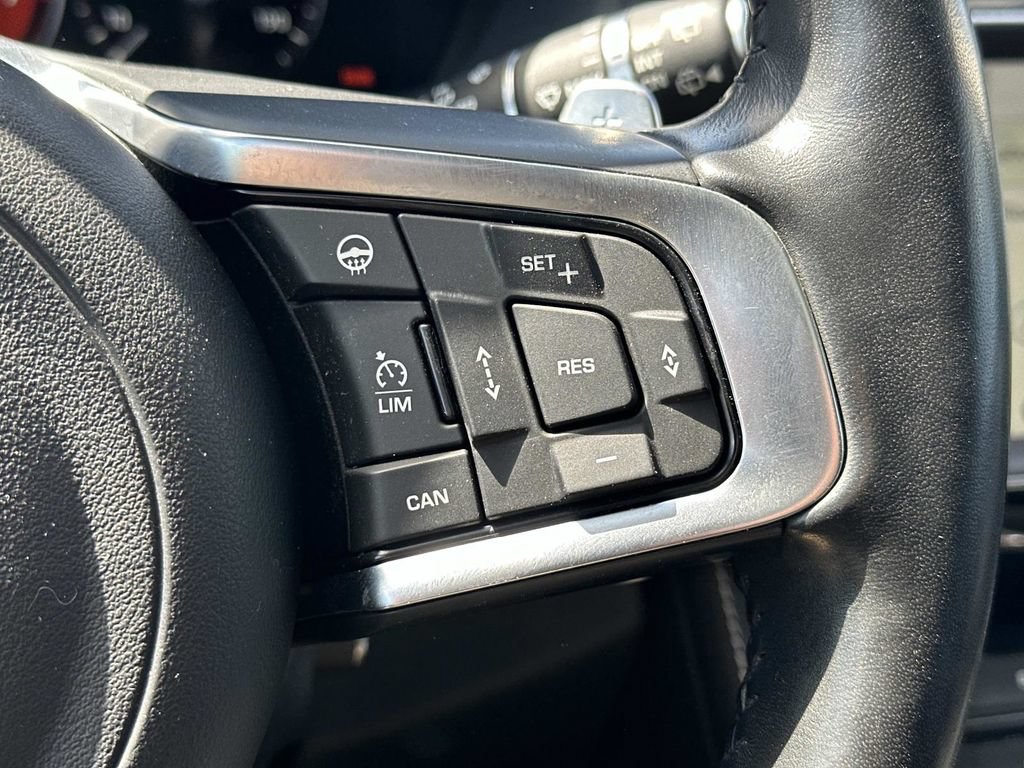 Used 2018 Jaguar F-PACE R-Sport AWD/4WD image 24