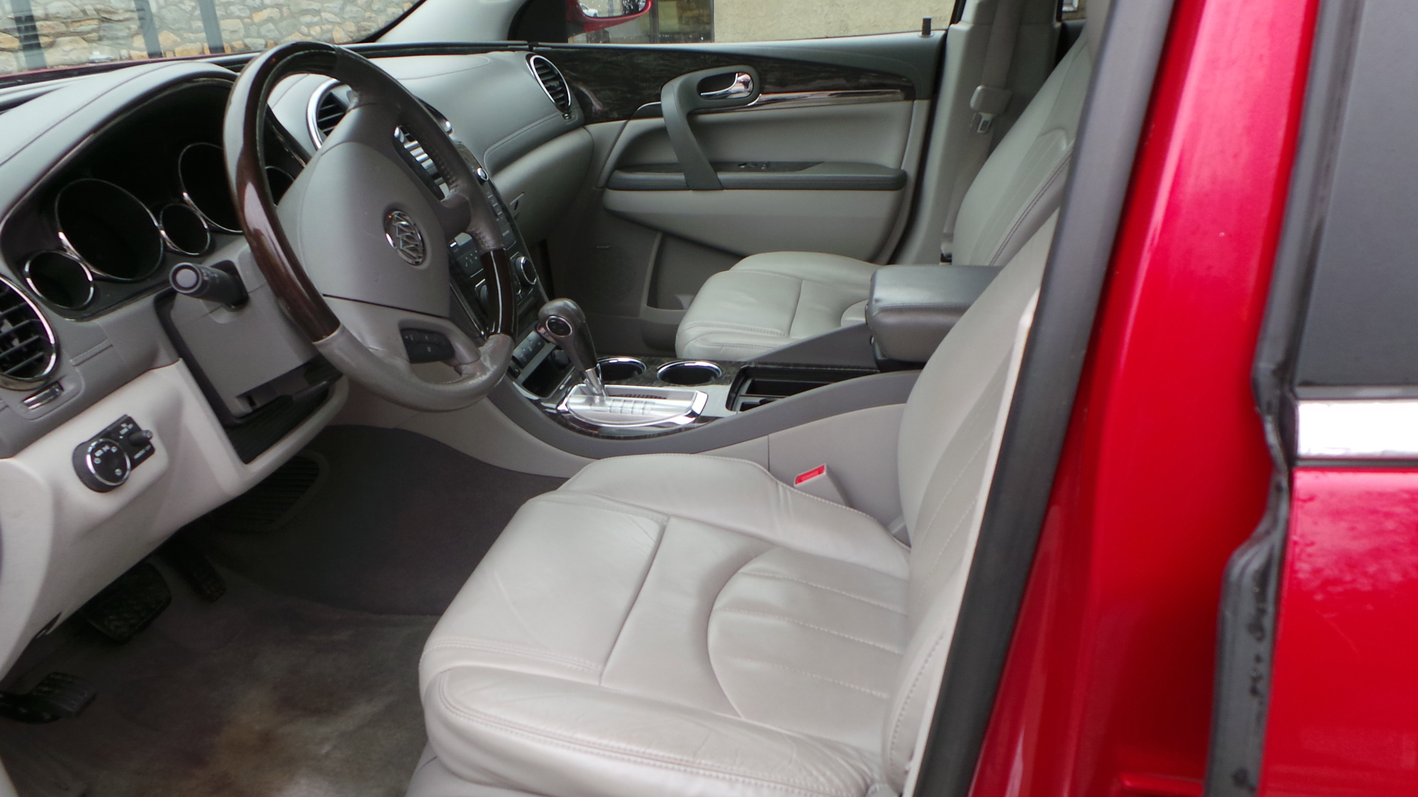 Used 2014 Buick Enclave Leather image 12