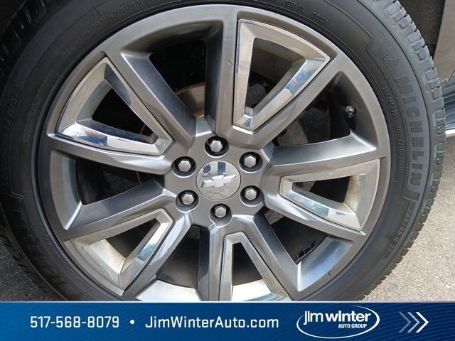 Certified 2019 Chevrolet Suburban Premier AWD/4WD image 3