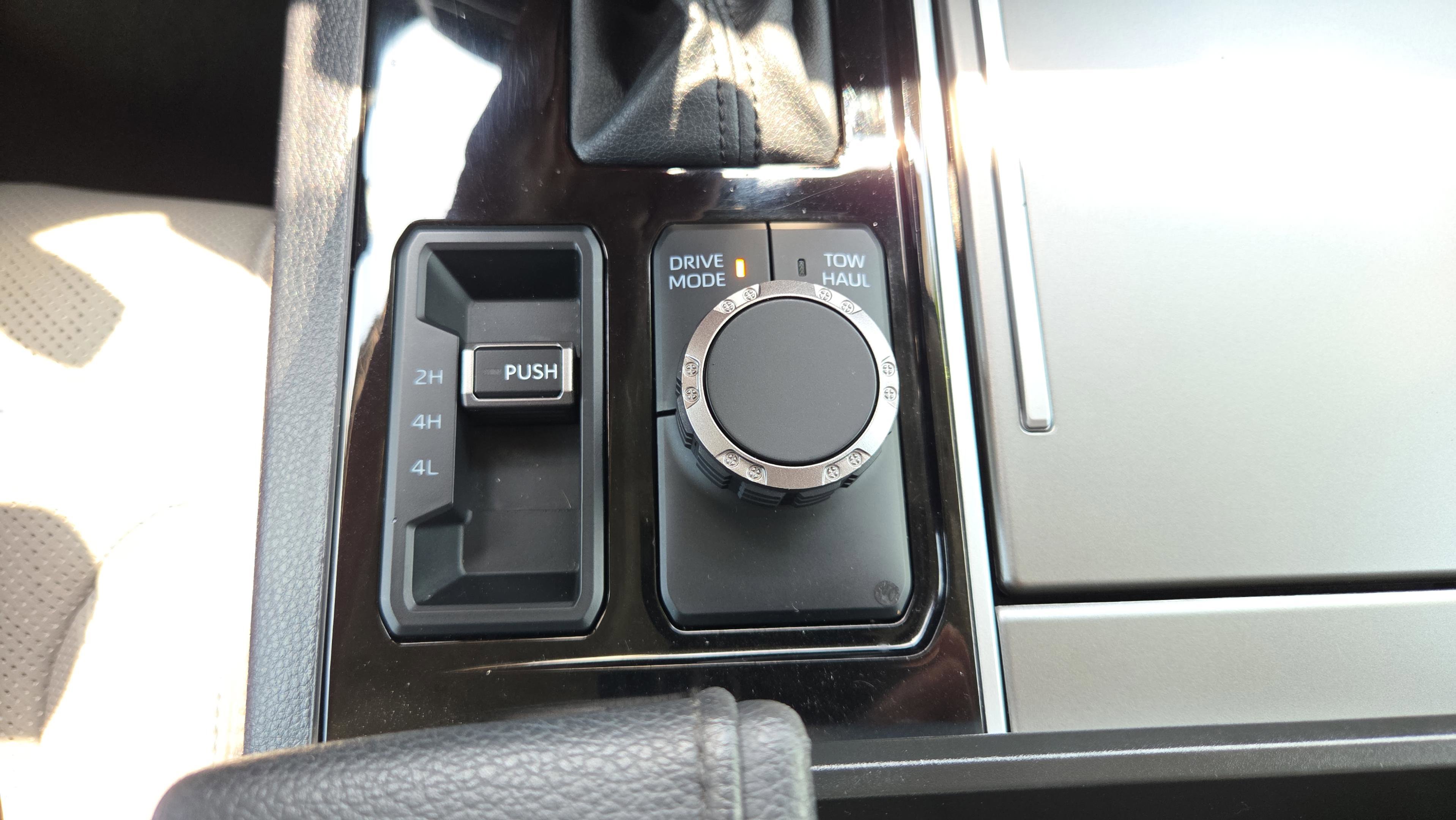 Certified 2024 Toyota Sequoia SR5 image 17