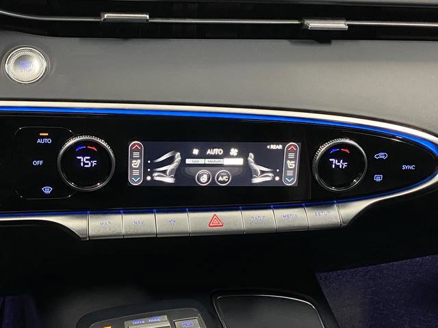 Used 2024 Genesis GV70 2.5T w/ Sport Prestige Package image 20