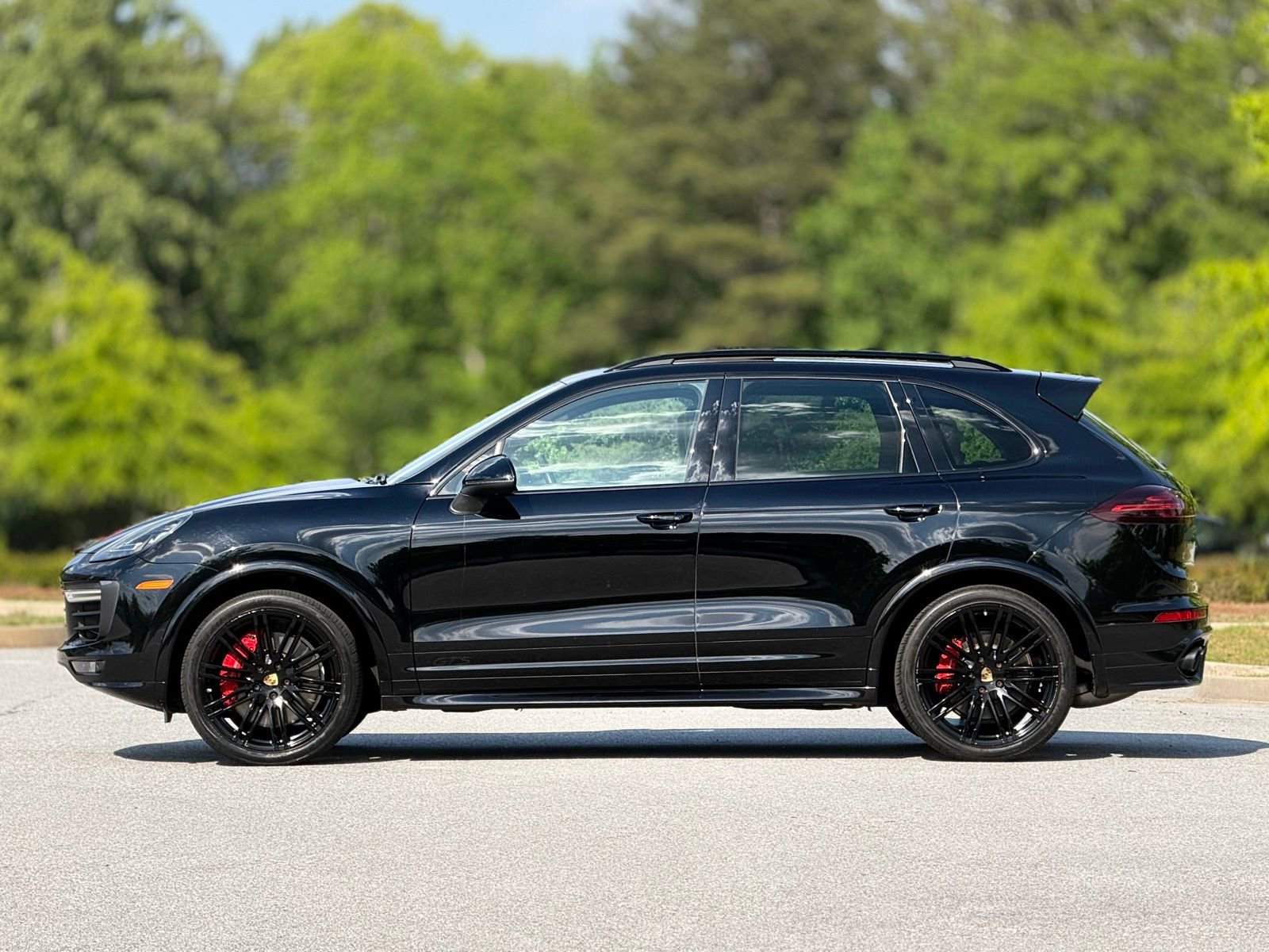 Used 2016 Porsche Cayenne GTS AWD/4WD image 9