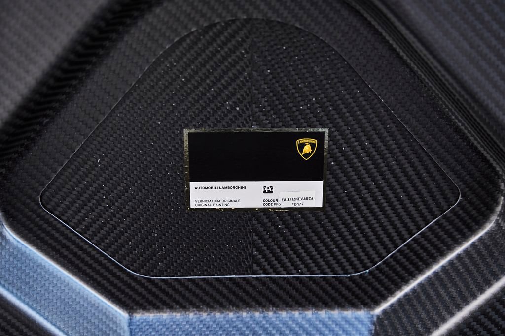 Used 2025 Lamborghini Revuelto AWD/4WD image 27