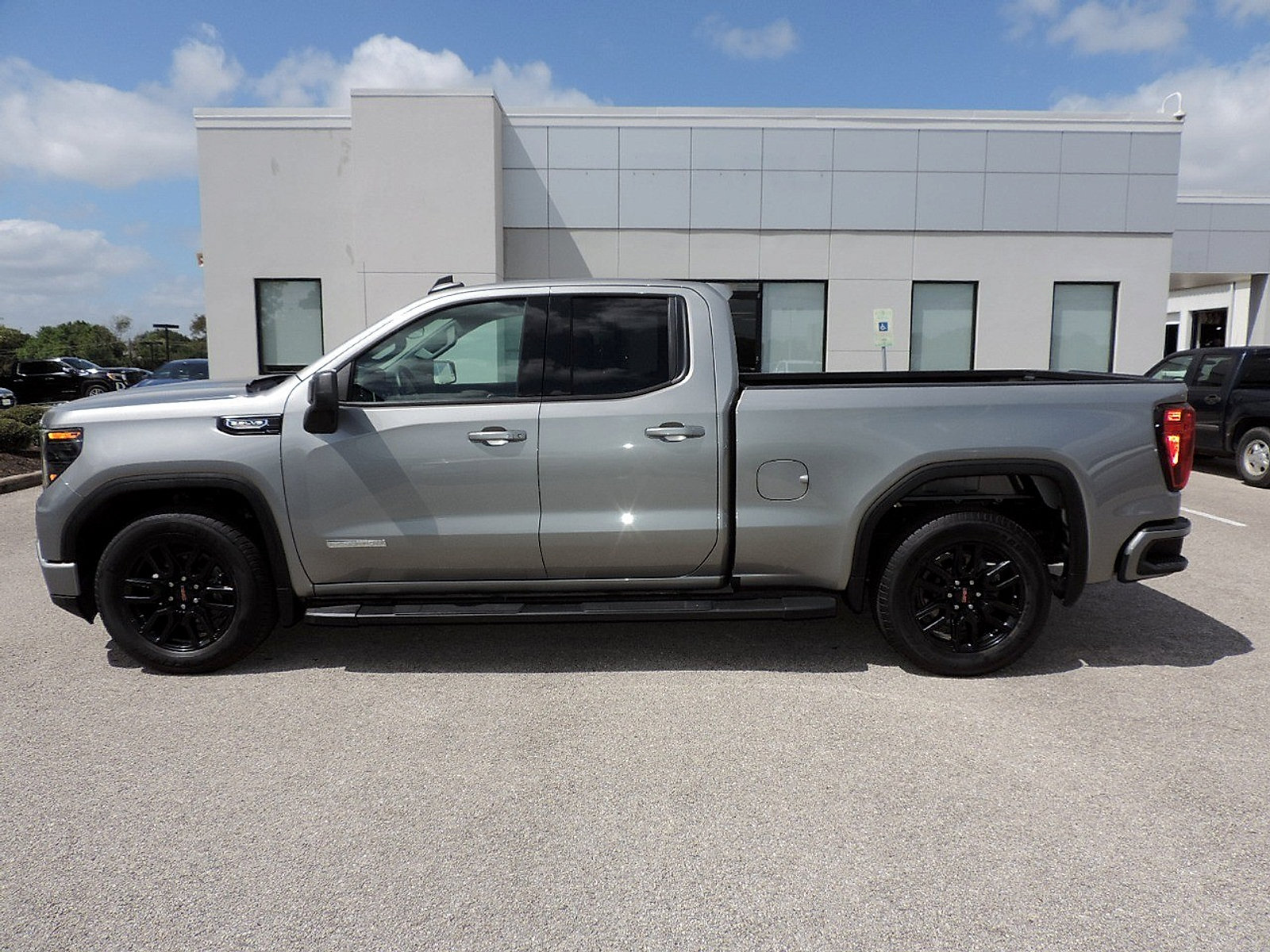 Certified 2023 GMC Sierra 1500 Elevation RWD image 8