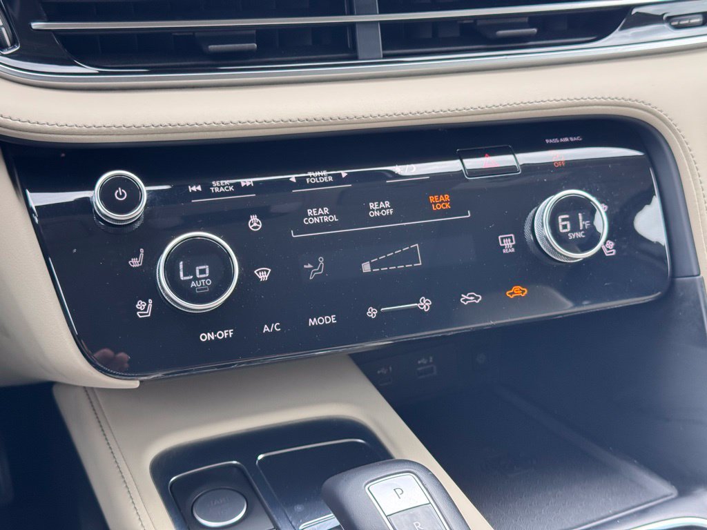 Used 2023 INFINITI QX60 Luxe w/ Performance Audio Package FWD image 14