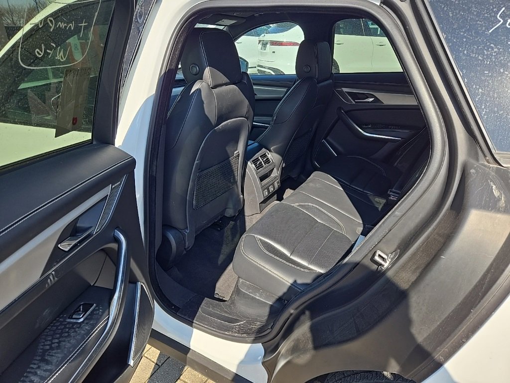 Used 2024 Jaguar F-PACE R-Dynamic S image 17