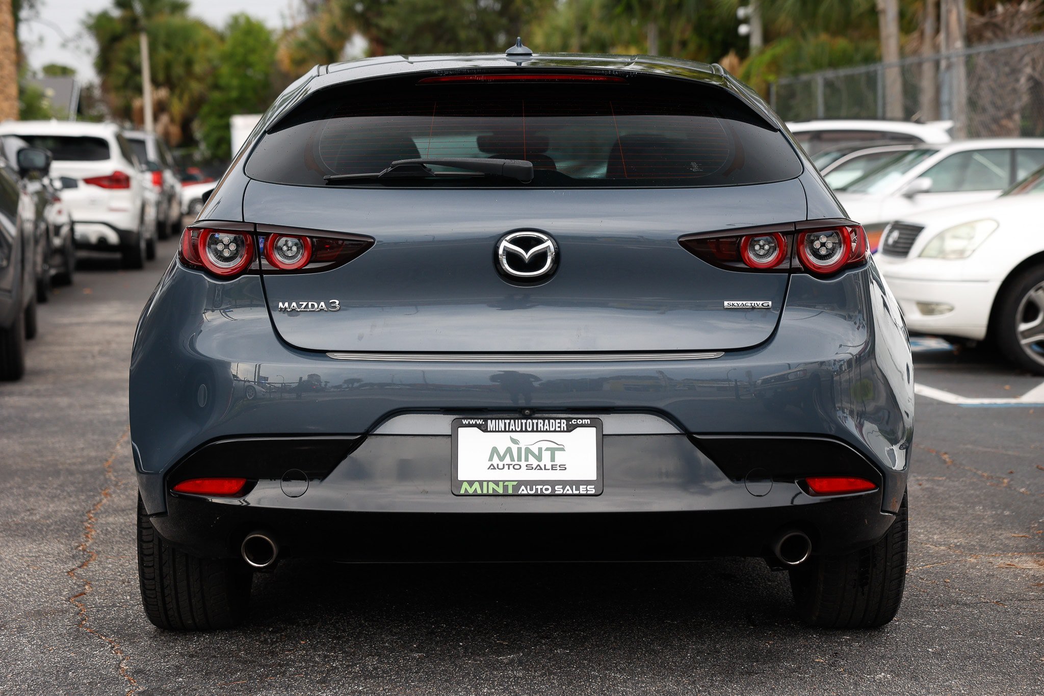 Used 2019 MAZDA MAZDA3 Hatchback w/ Premium Package FWD image 11