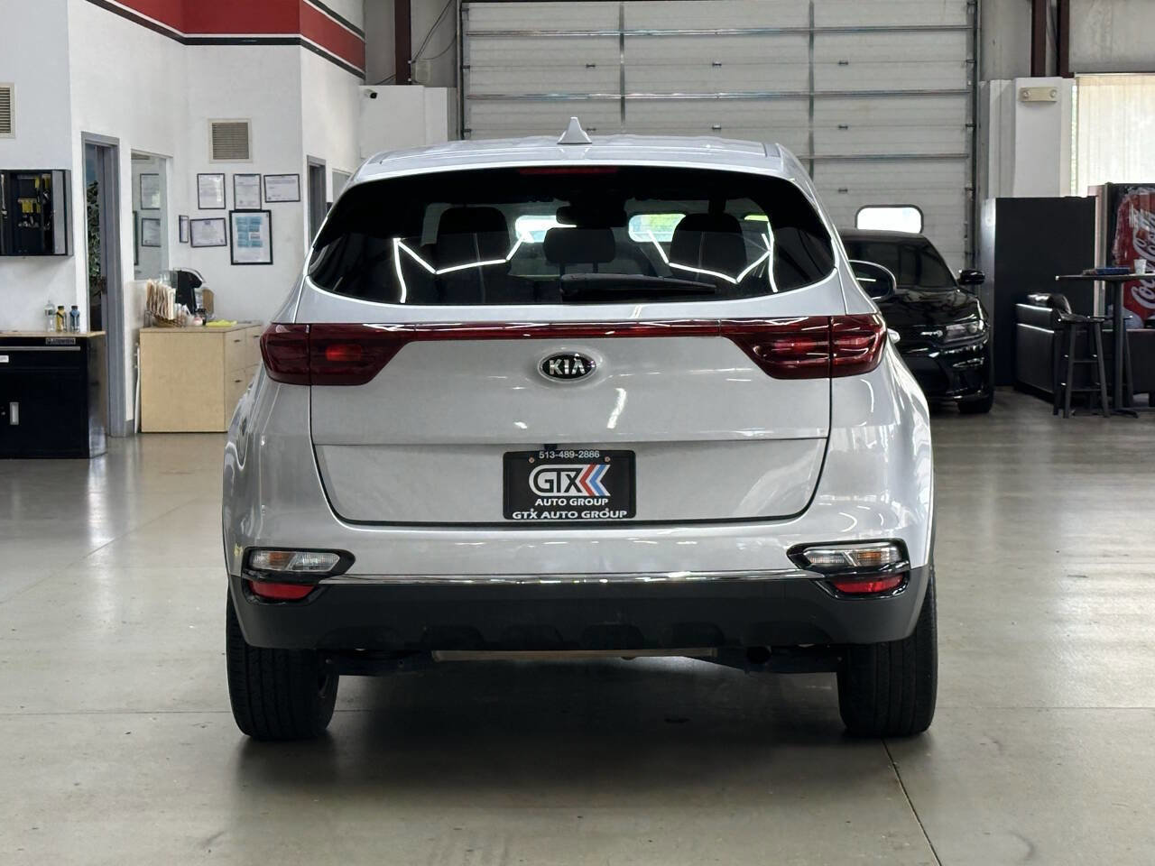 Used 2020 Kia Sportage LX image 3