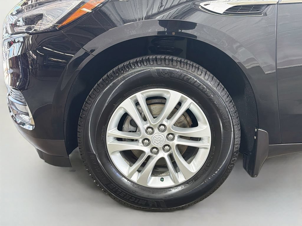 Used 2018 Buick Enclave Essence w/ Trailering Package FWD image 32