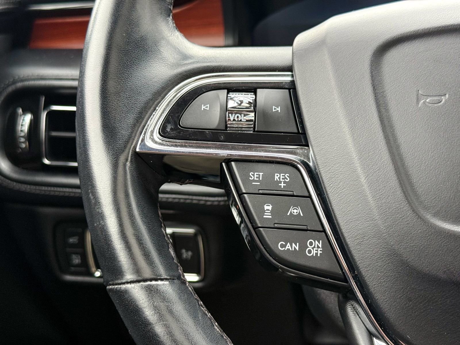 Used 2022 Lincoln Nautilus Reserve image 36