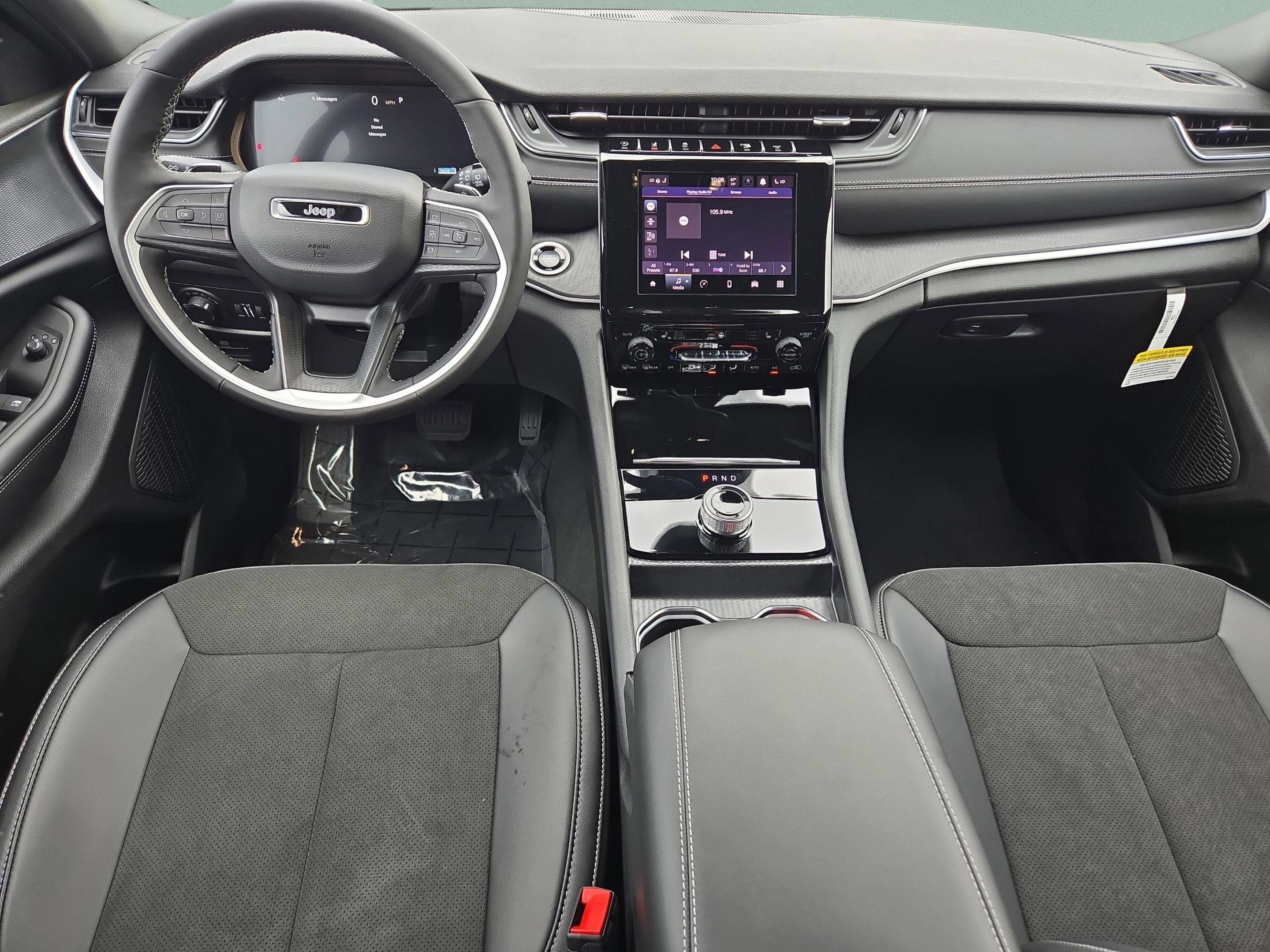 New 2025 Jeep Grand Cherokee L Altitude image 15