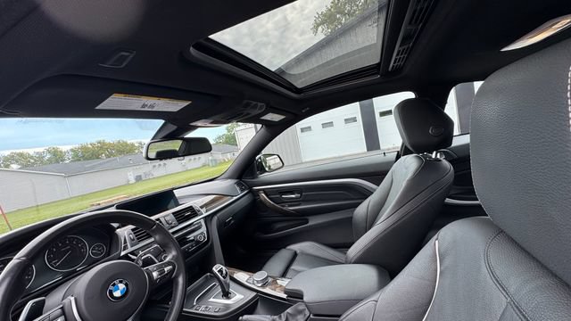 Used 2020 BMW 430i xDrive Coupe w/ M Sport Package AWD/4WD image 28